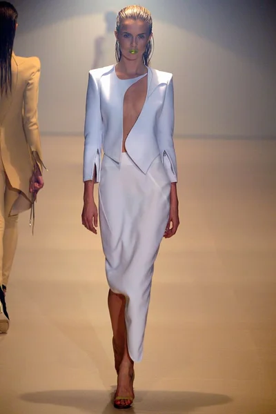 Look 5